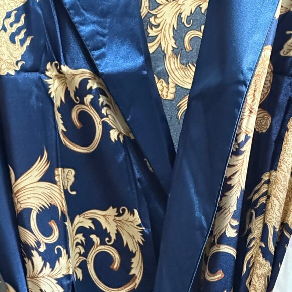 New in package Vernassa size XXL women’s blue gold wrap tie silky robe with belt - Picture 3 of 8